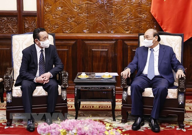 Staatspräsident Nguyen Xuan Phuc trifft Botschafter der Mongolei Bilegdorj Dash zum Ende seiner Amtszeit in Vietnam - ảnh 1