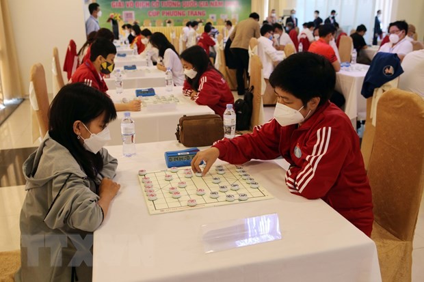 Mehr als 100 Spieler kämpfen bei der Nationalmeisterschaft für chinesisches Schach 2022 - ảnh 1