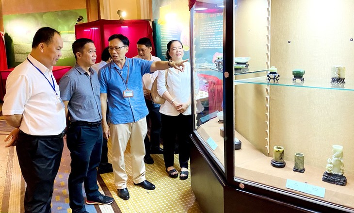 Geschichtsmuseum in Ho-Chi-Minh-Stadt stellt alte Jade aus - ảnh 1
