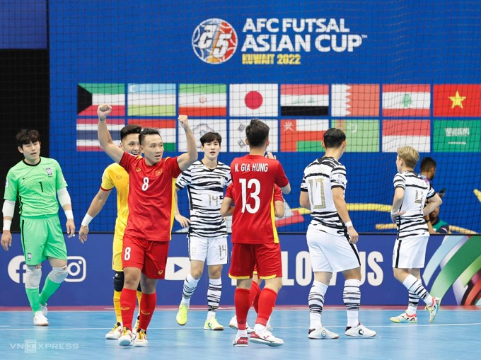 Vietnam führt die Gruppe D des Futsal Asian Cup 2022 nach dem Sieg über Südkorea an - ảnh 1