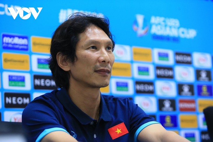 Trainer Gong Oh Kyun verabschiedet U23-Fußballmannschaft Vietnams - ảnh 1