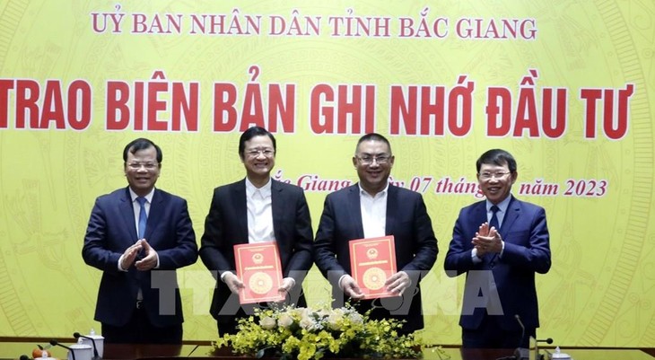 Großinvestitionen in Bac Giang - Fast eine Milliarde US-Dollar seit Anfang des Jahres - ảnh 1