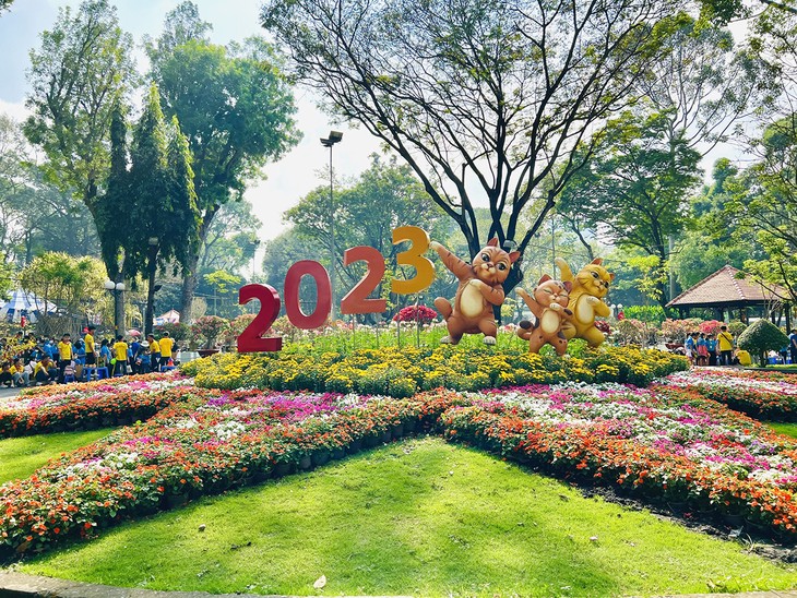 Tao Dan-Blumenfest im Frühling eröffnet - ảnh 1