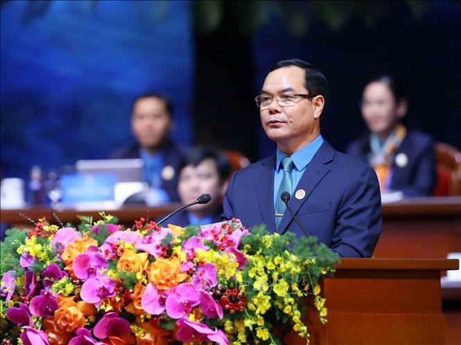 Nguyen Dinh Khang zum Vorsitzenden der vietnamesischen Arbeitsunion wiedergewählt - ảnh 1