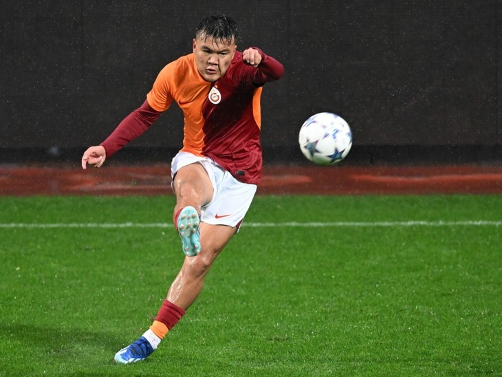 Vietnamesische Nationalmannschaft trifft Kirgistan vor dem Asian Cup - ảnh 1