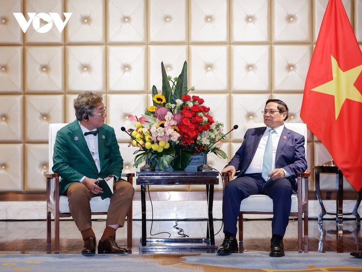 Premierminister Pham Minh Chinh trifft Vorsitzenden der Kommission für Kohlenstoffneutralität Südkoreas Kim Sang-Hyup  - ảnh 1