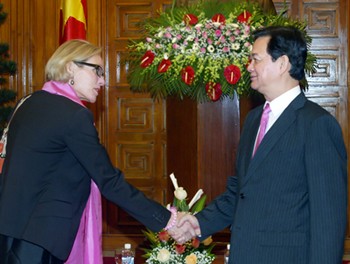 PM Vietnam Nguyen Tan Dung menerima Dubes Swedia dan Dubes Republik Czech - ảnh 1