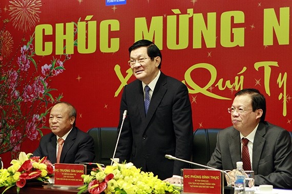 Presiden Truong Tan Sang menyampaikan ucapan selamat Hari Raya Tet kepada Grup Petro Vietnam - ảnh 1
