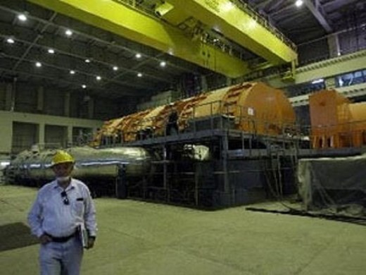 Iran mengumumkan rencana mengembangkan sistim pabrik listrik nuklir - ảnh 1