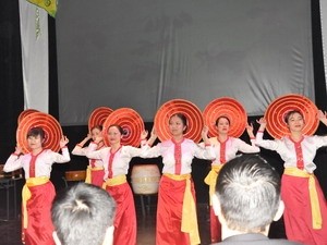 Masyarakat Vietnam di Belgia menyambut Hari Raya Tet 2013 - ảnh 1