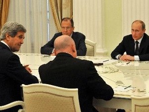 Uni Eropa menyambut gagasan Rusia dan AS dalam menyelenggarakan Konferensi internasional mengenai Suriah - ảnh 1