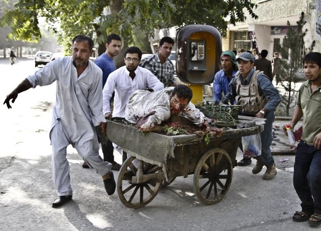 Serangan bom di Afghanistan menewaskan dan melukai 60 orang - ảnh 1