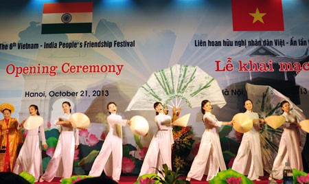 Pembukaan  Festival ke- 6 Persahabatan Rakyat Vietnam-India - ảnh 1