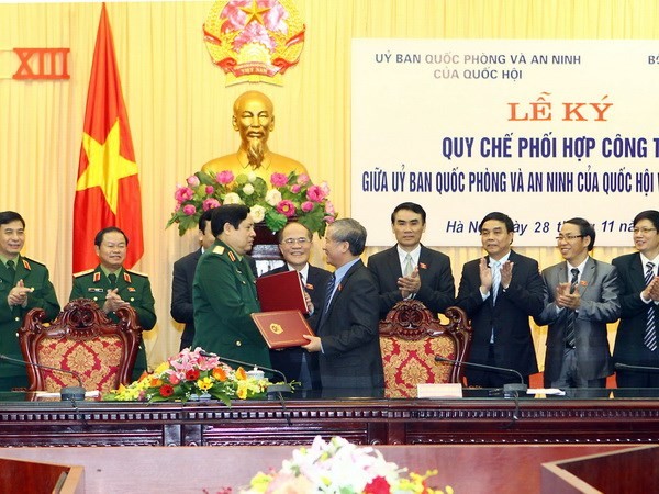 Kerjasama antara Komisi Pertahanan dan Keamanan MN Vietnam dengan Kementerian Pertahanan Vietnam - ảnh 1