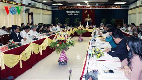 Ketua MN Vietnam melakukan temu kerja dengan pimpinan provinsi Binh Dinh - ảnh 1