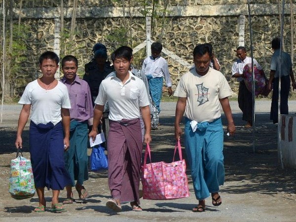 Myanmar melepaskan semua tahanan politik - ảnh 1