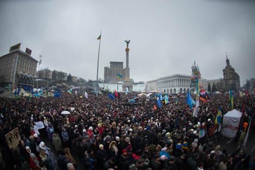 Presiden Ukraina setuju membentuk Pemerintah “non-politik” - ảnh 1