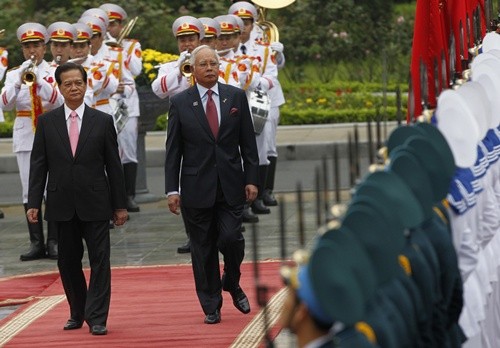 PM Malaysia, Dato’ Sri Mohd Najib Tun Razak memulai kunjungan resmi di Vietnam - ảnh 1