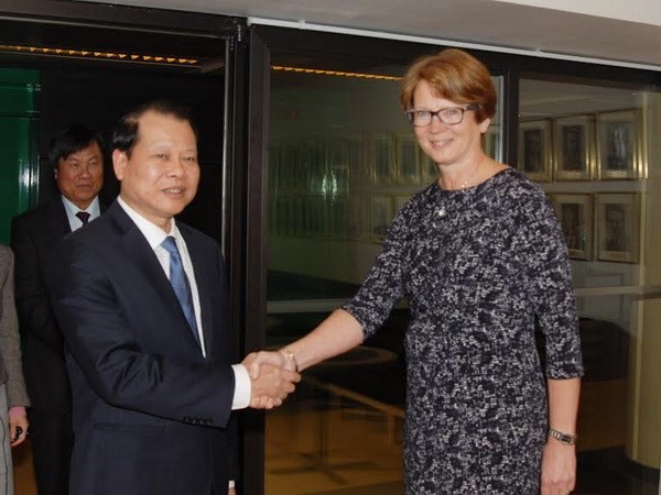 Deputi PM Vietnam, Vu Van Ninh melakukan kunjungan resmi di Swedia - ảnh 1