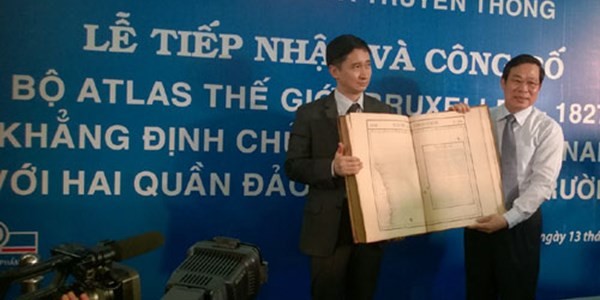  Ditambah lagi bukti  bahwa dua kepulauan Hoang Sa dan Truong Sa milik Vietnam - ảnh 1