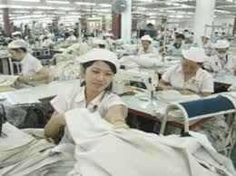 Provinsi Binh Duong menciptakan syarat bagi badan-badan usaha untuk menstabilkan aktivitas produksi dan bisnis - ảnh 1