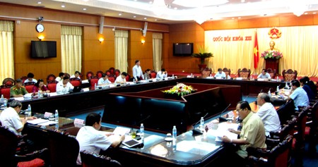 MN Vietnam terus berbahas tentang UU mengenai Organisasi MN (amandemen) - ảnh 1