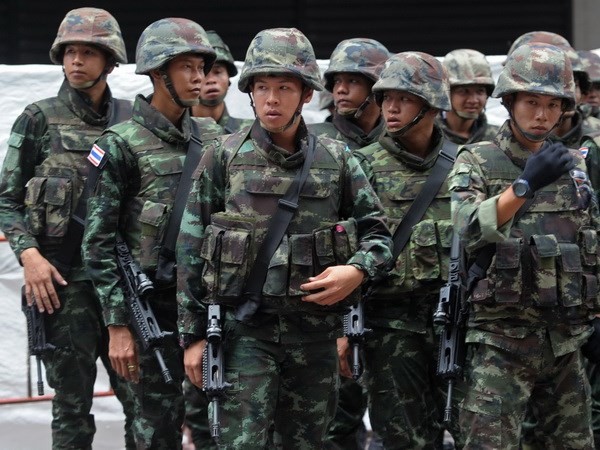 Thailand menggelarkan serdadu dan polisi untuk mencegah demonstrasi - ảnh 1