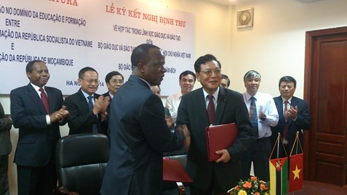 Vietnam dan Mozambik menandatangani Protokol tentang kerjasama pendidikan - ảnh 1
