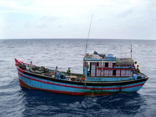 Kemlu Vietnam memberikan jawaban tentang kasus kapal ikan Quang Ngai ditangkap Tiongkok - ảnh 1