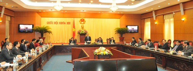 Ketua MN Vietnam, Nguyen Sinh Hung menerima para Dubes, Kepala Kantor Perwakilan Vietnam di luar negeri - ảnh 1