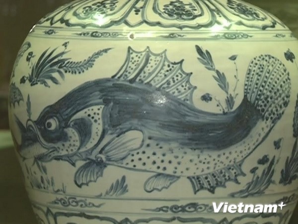 Porselen kuno Vietnam berpartisipasi pada pameran di Singapura - ảnh 1