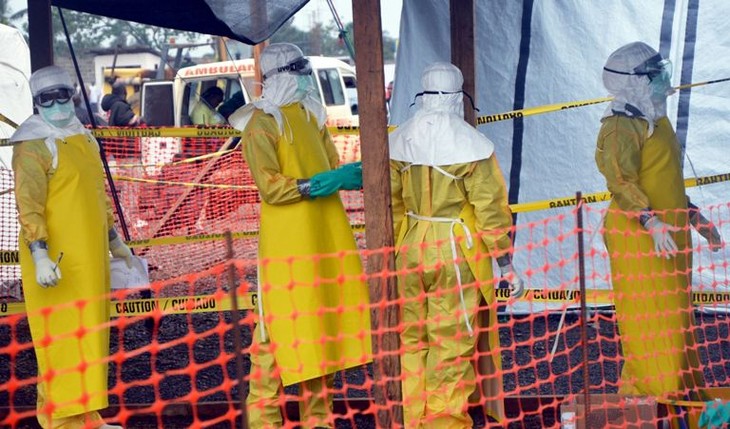UNICEF memperingatkan wabah Ebola mengancam masa depan kaum pemuda di negara-negara Afrika Barat - ảnh 1