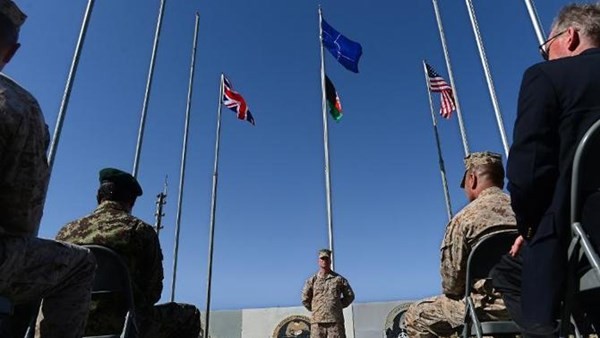 Tentara AS dan Inggris mengakhiri misi tempurnya di Afghanistan - ảnh 1