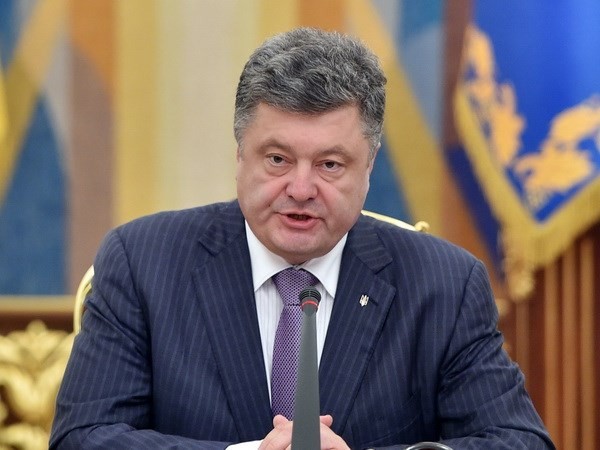 Partai pimpinan Presiden Ukraina, Petro Poroshenko memelopori jumlah kursi di Parlemen - ảnh 1
