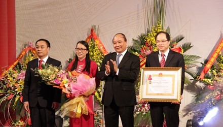 Deputi PM Nguyen Xuan Phuc: menciptakan perubahan kuat dalam mengembangkan sosial-ekonomi di daerah Tay Bac - ảnh 1