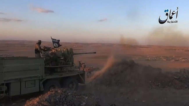 IS melakukan serangan bom dobel di kawasan perbatasan Suriah-Turki - ảnh 1