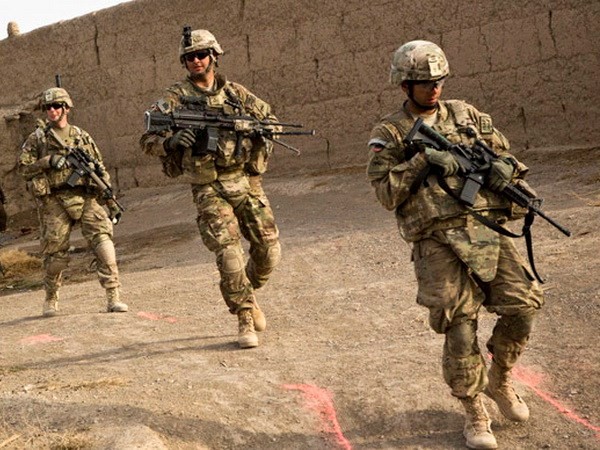 Gabungan tentara NATO resmi menghentikan misi tempur di Afghanistan - ảnh 1
