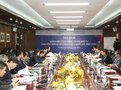 Mengimbau investasi mengembangkan Obyek wisata nasional Moc Chau - ảnh 1