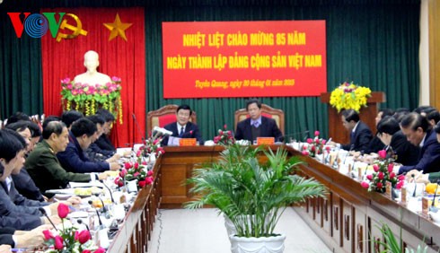 Presiden Truong Tan Sang melakukan kunjungan kerja di provinsi Tuyen Quang - ảnh 1