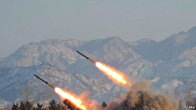 RDR Korea menembakkan 5 rudal jarak pendek pada wilayah laut Jepang - ảnh 1
