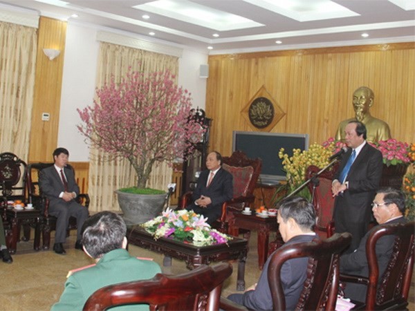 Deputi PM Vietnam, Nguyen Xuan Phuc mengunjungi dan mengucapkan selamat Hari Raya Tet di provinsi Ha Nam - ảnh 1