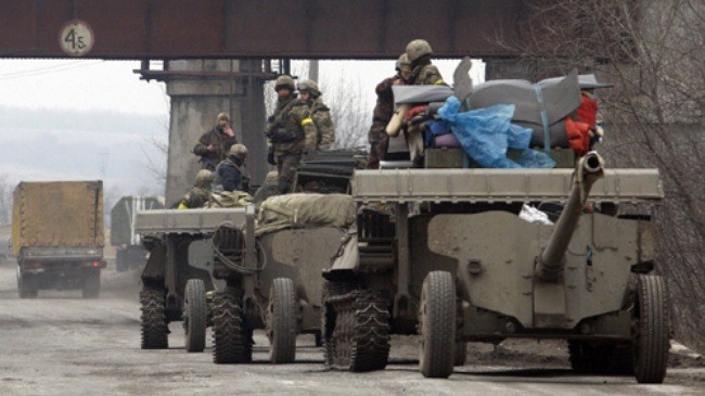 Negara yang menamakan diri sebagai Republik Rakyat Donetsk menyelesaikan penarikan senjata berat - ảnh 1