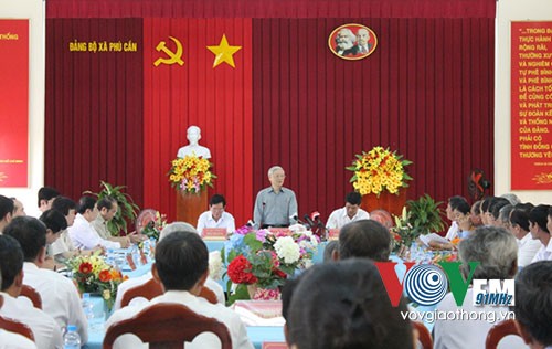 Sekjen KS PKV, Nguyen Phu Trong: melakukan industrialisasi pertanian untuk mengembangkan ekonomi provinsi Tra Vinh - ảnh 1