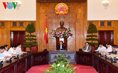 PM Vietnam, Nguyen Tan Dung melakukan temu kerja dengan pimpinan provinsi Long An - ảnh 1