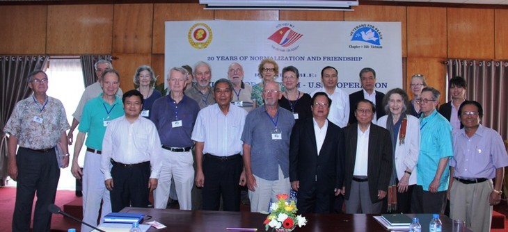 Asosiasi Vietnam-AS mengadakan simposium “Visi baru untuk kerjasama Vietnam-AS” - ảnh 1