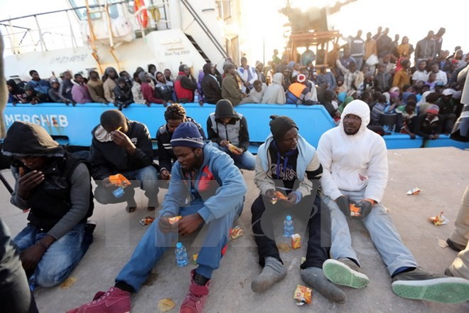 Libia menangkap lagi 600 migran ilegal yang mengusahakan jalan masuk Eropa - ảnh 1