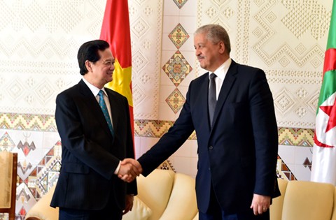 Berupaya meningkatkan nilai perdagangan Vietnam-Aljazair mencapai USD 1 miliar - ảnh 1