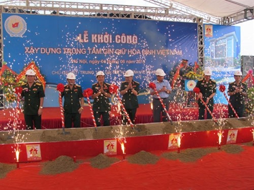 Membangun Markas Pusat penjaga perdamaian Vietnam - ảnh 1