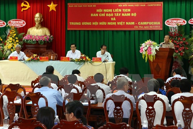 Memperkuat koordinasi antara Badan Pengarahan kawasan Nam Bo Barat dan Pengurus Besar Asosiasi Persahabatan Vietnam-Kamboja - ảnh 1