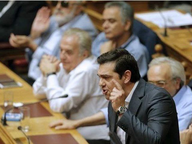 Parlemen Yunani menyetujui program “memperketat ikat pinggang” - ảnh 1